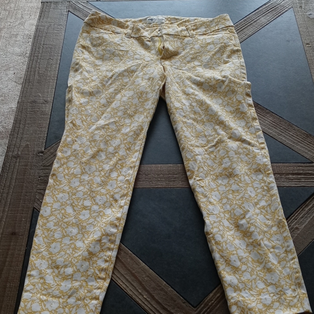 Sz 2 old navy yellow & white floral